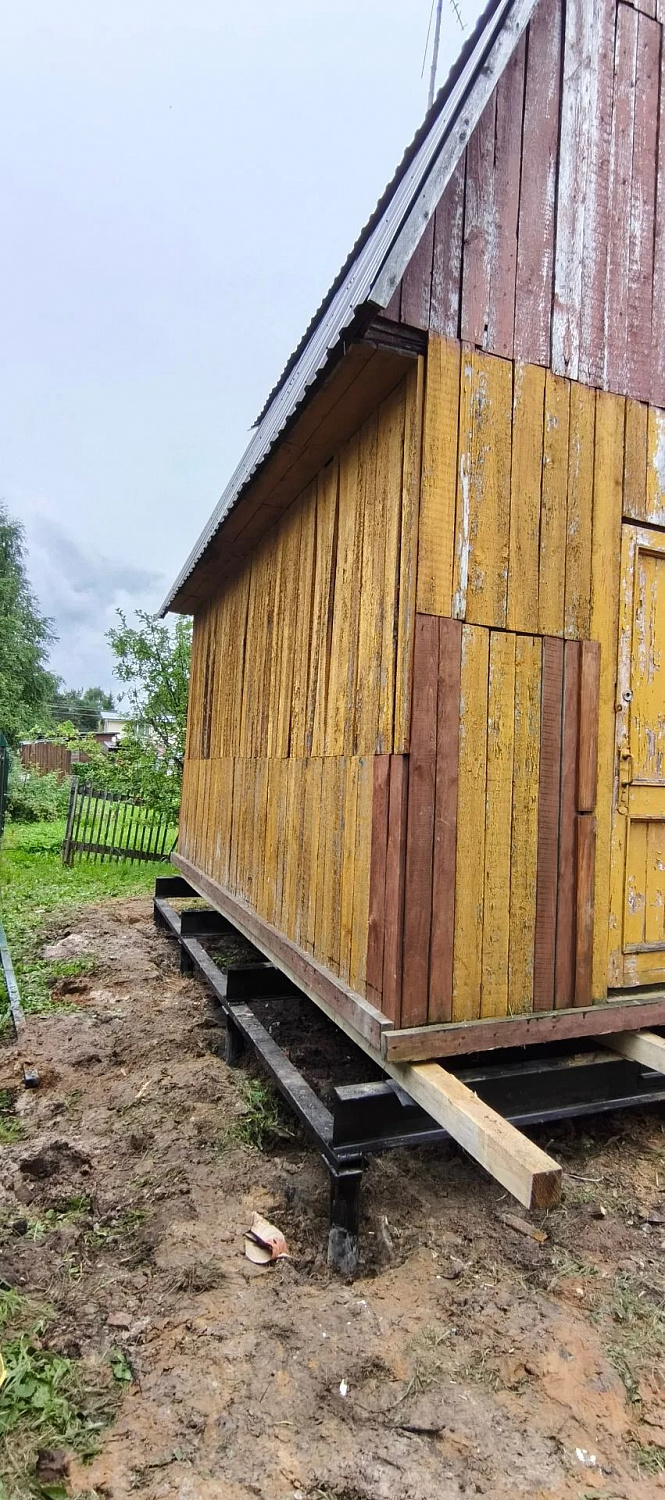Замена старого фундамента на сваи под дачным домом 5х6м